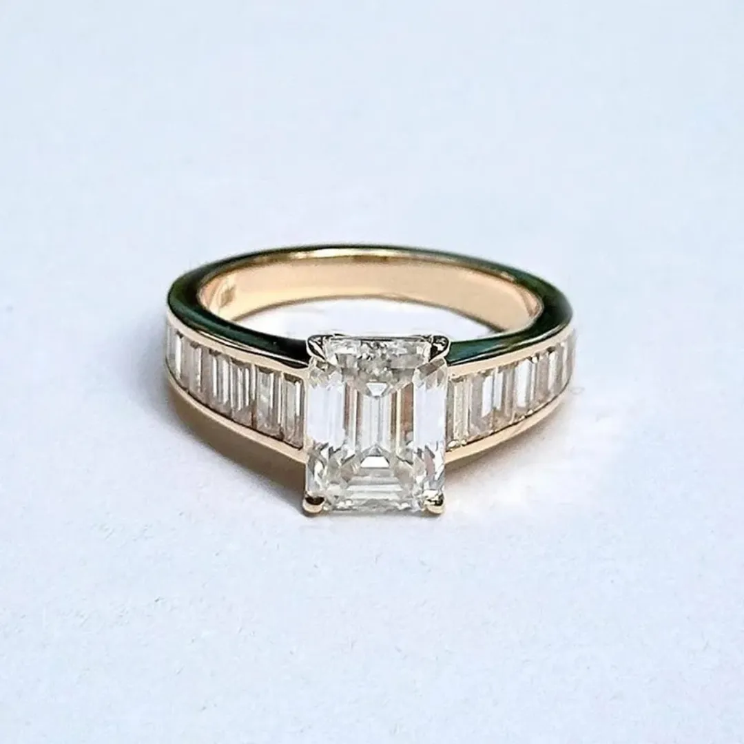 /public/photos/live/Classic Emerald Cut Engagement Ring 480 (2).webp